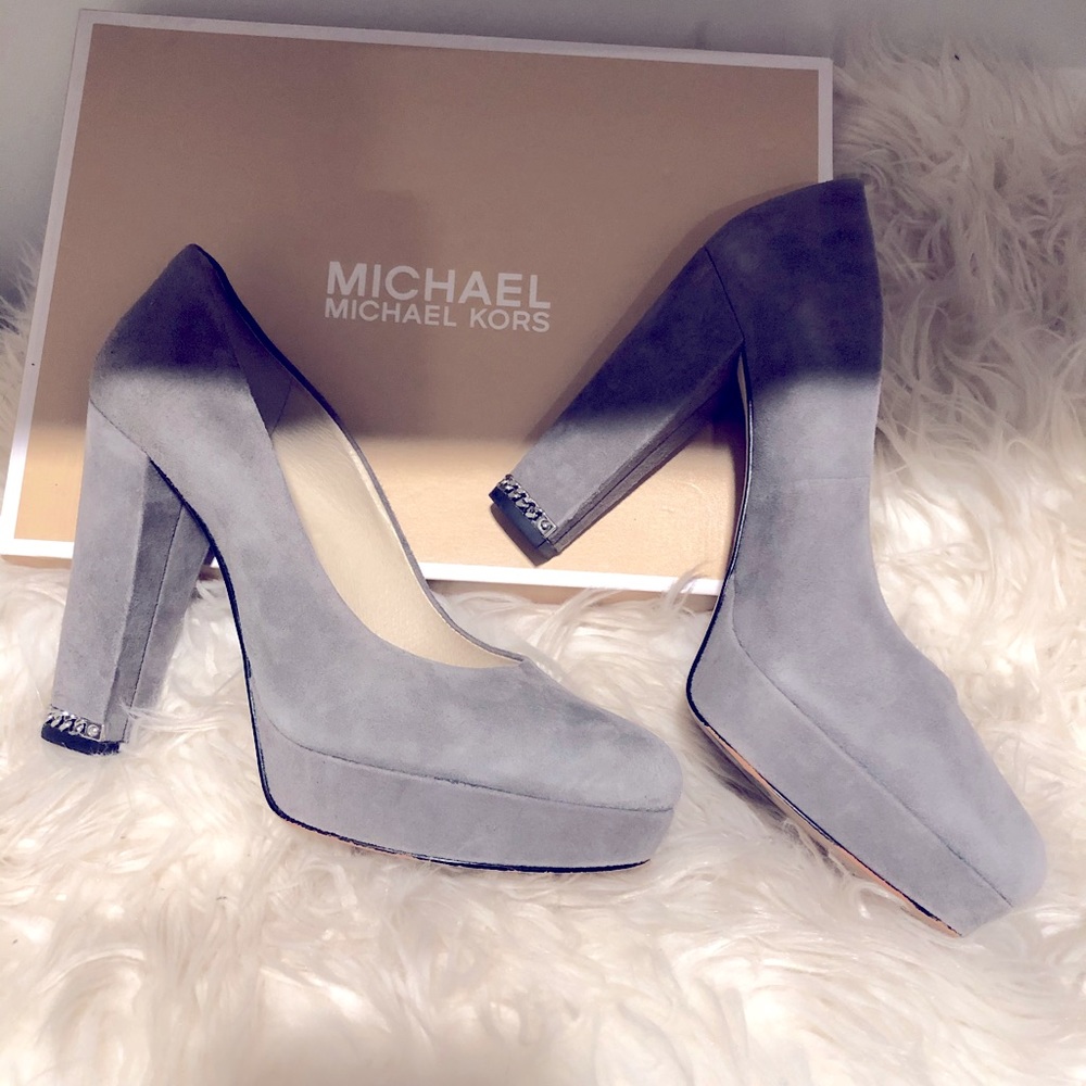 Michael Kors Sabrina pump steel grey size 9